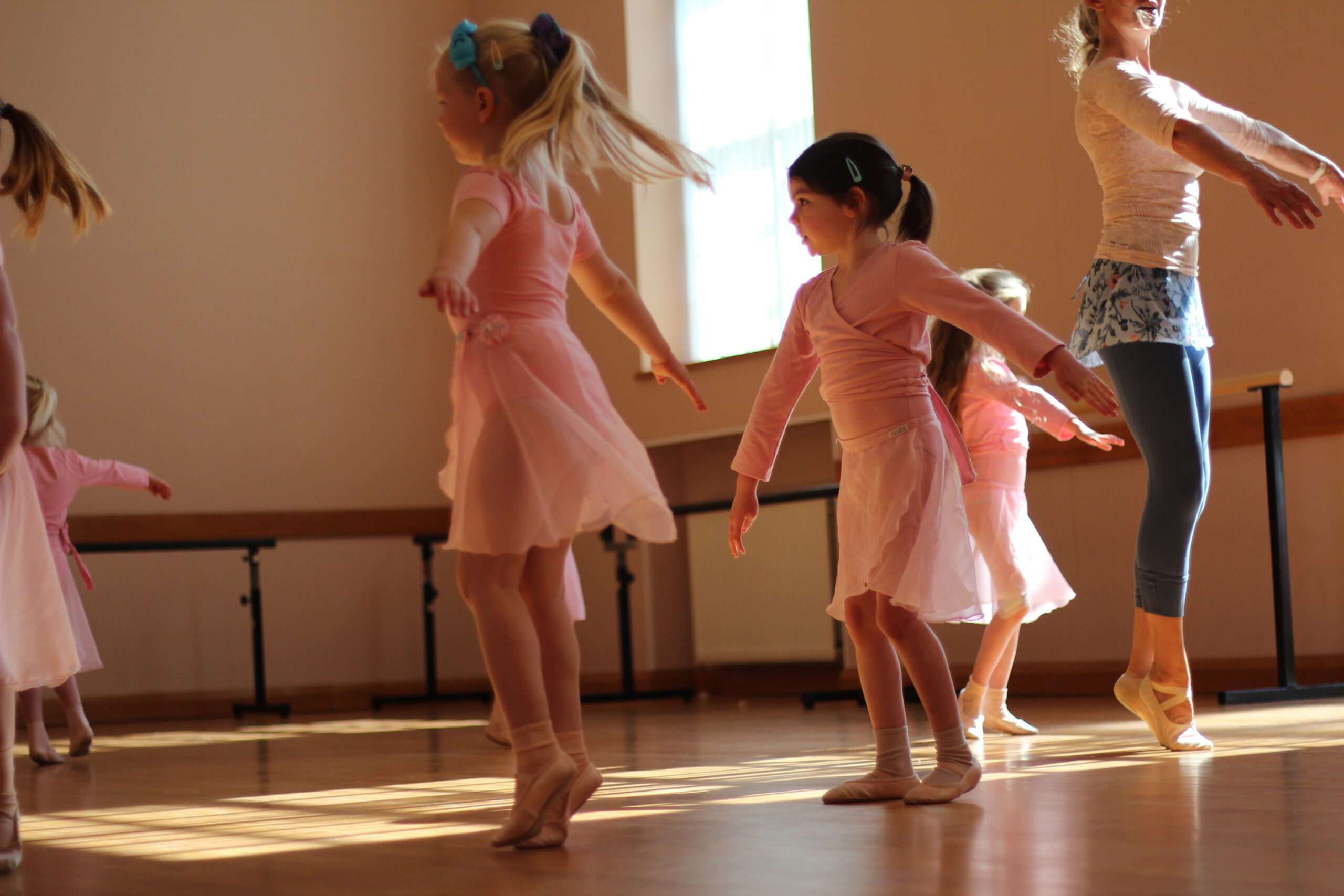 Ballet class Novaes Ballet School