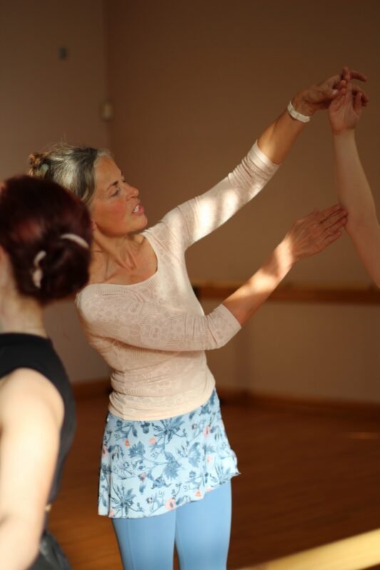 Clare Novaes teaching Ballet School